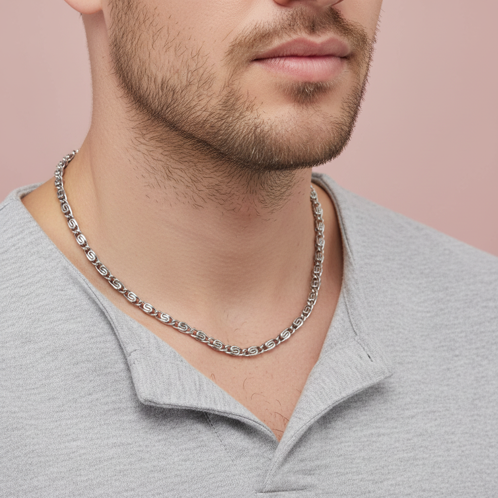 Collana spirale – uomo barba accennata