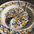 Collana Cornetto Azzurro su Piatto Ceramica Napoletana