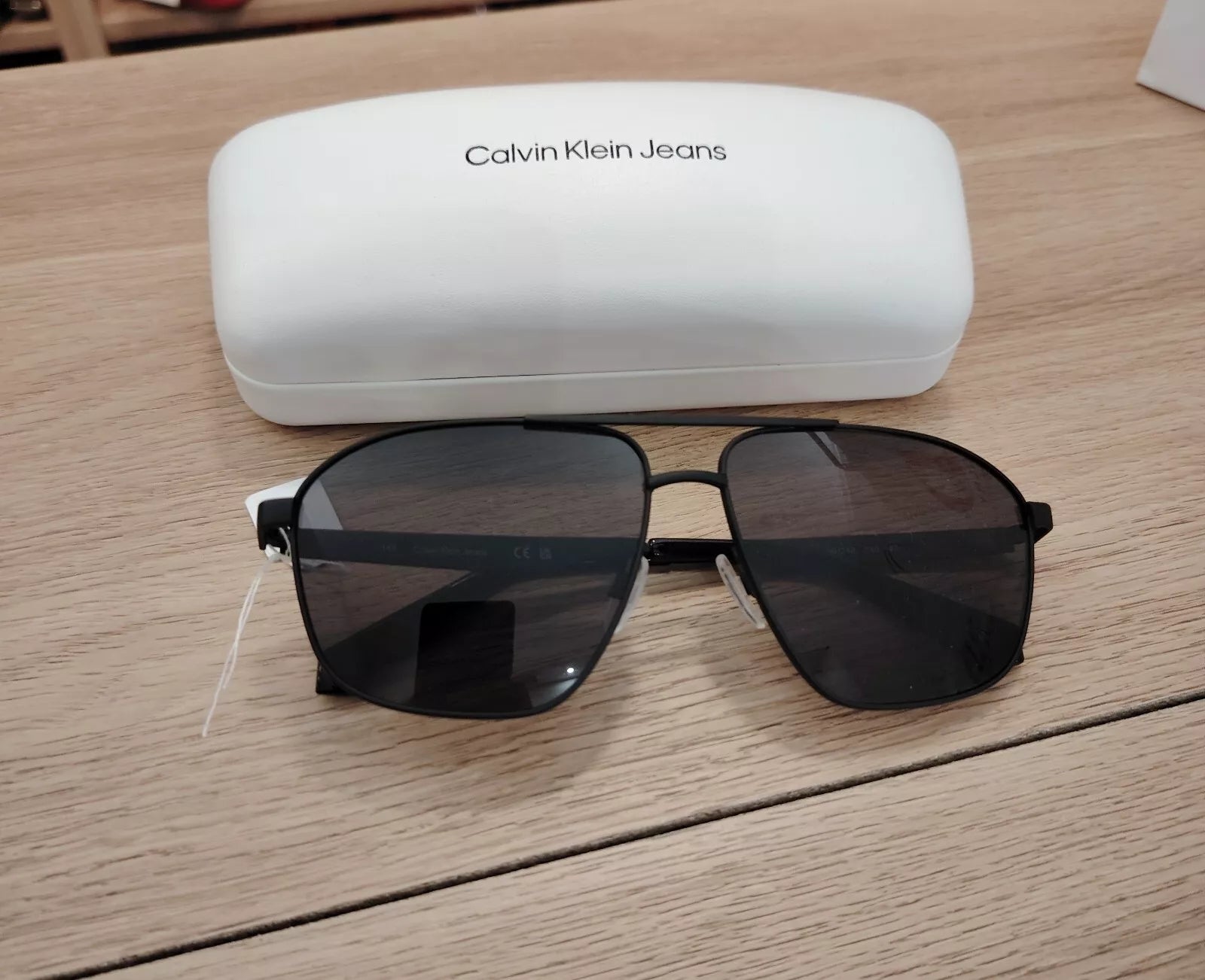 Calvin Klein Occhiali da Sole Uomo – Colore Nero, Montatura in Metallo, Calibro 59